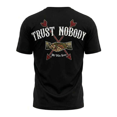 T-shirt brodé « Ne fais confiance à personne »