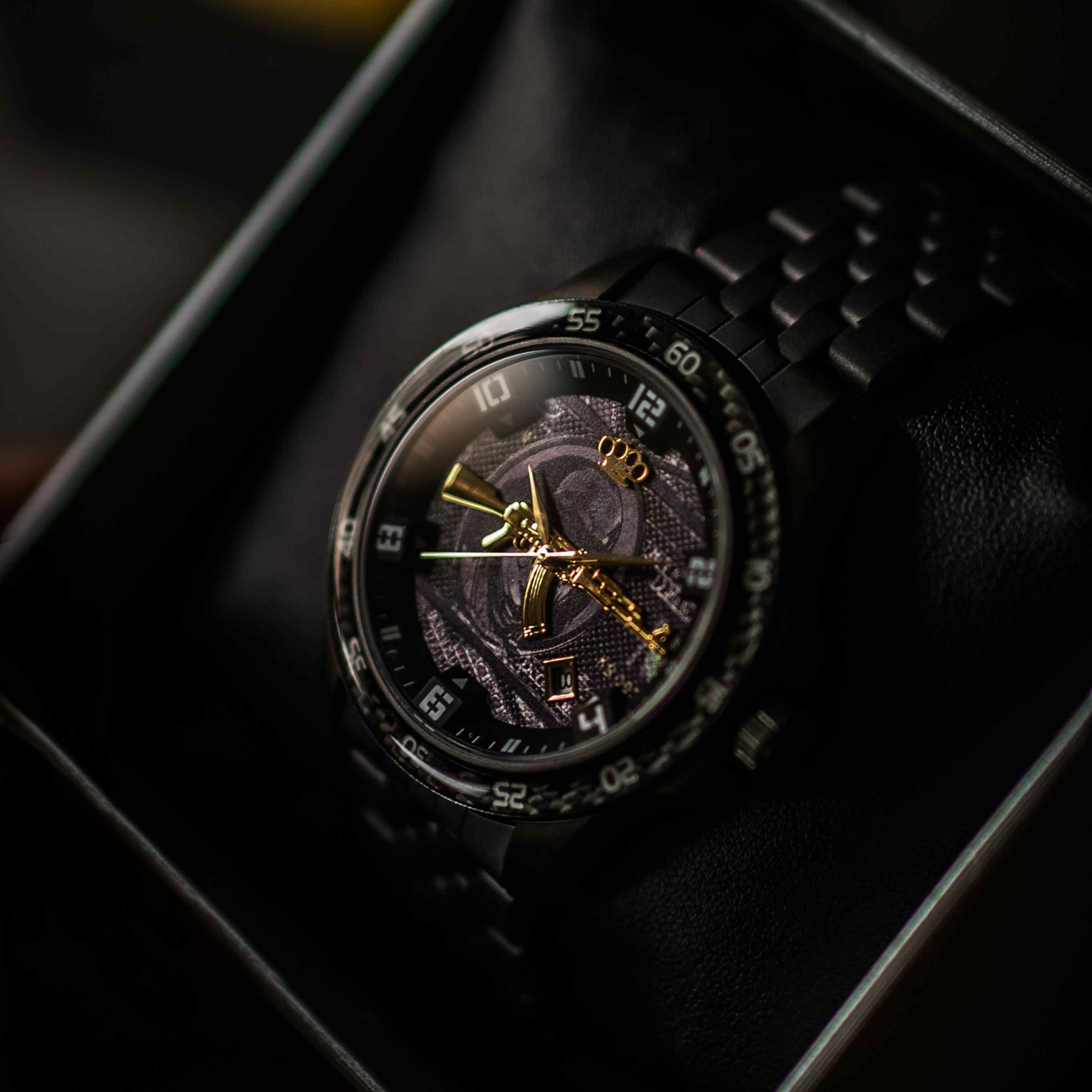 ساعة يد أوتوماتيكية MVL "AK47" - كربون/أسود