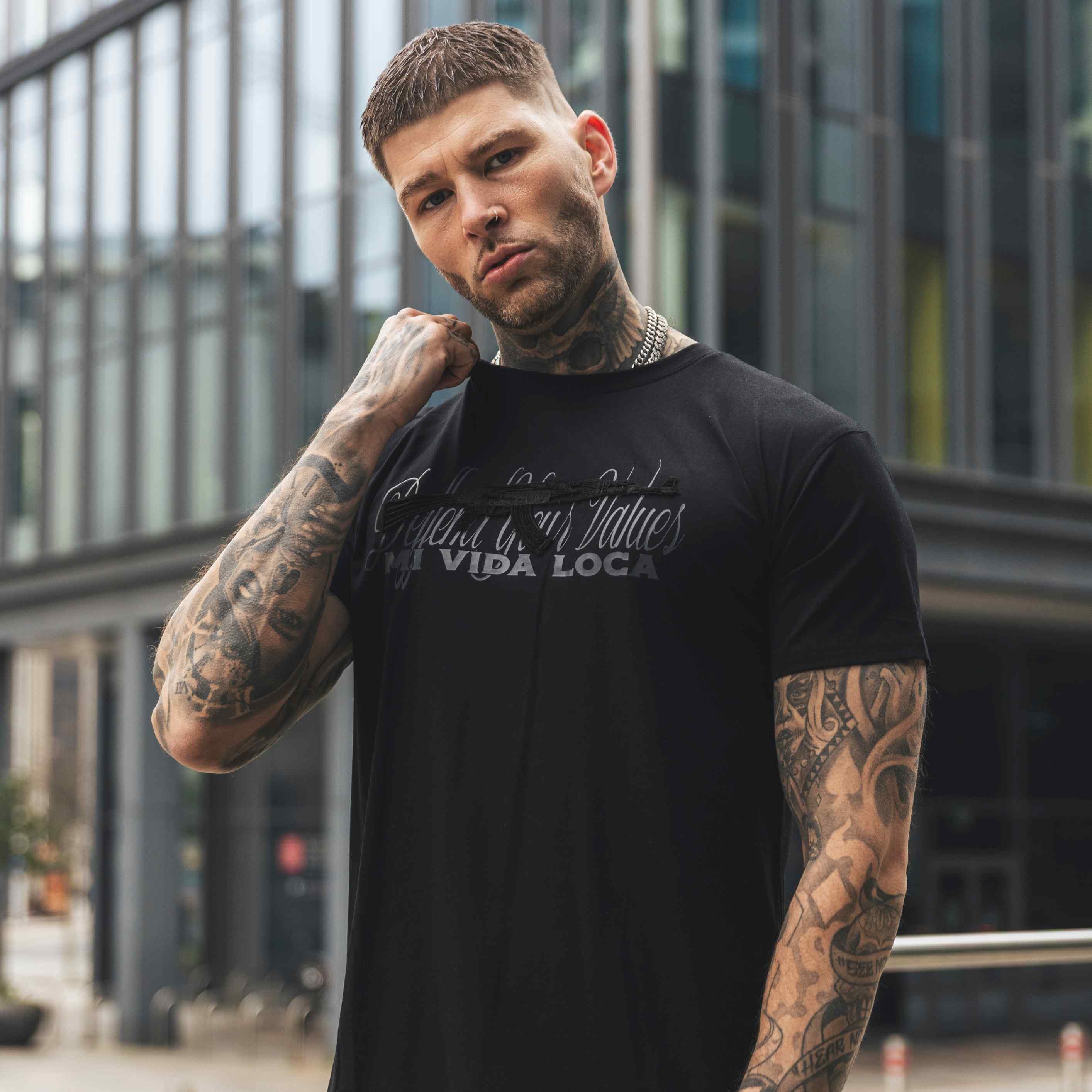 Defend your values T-shirt - black