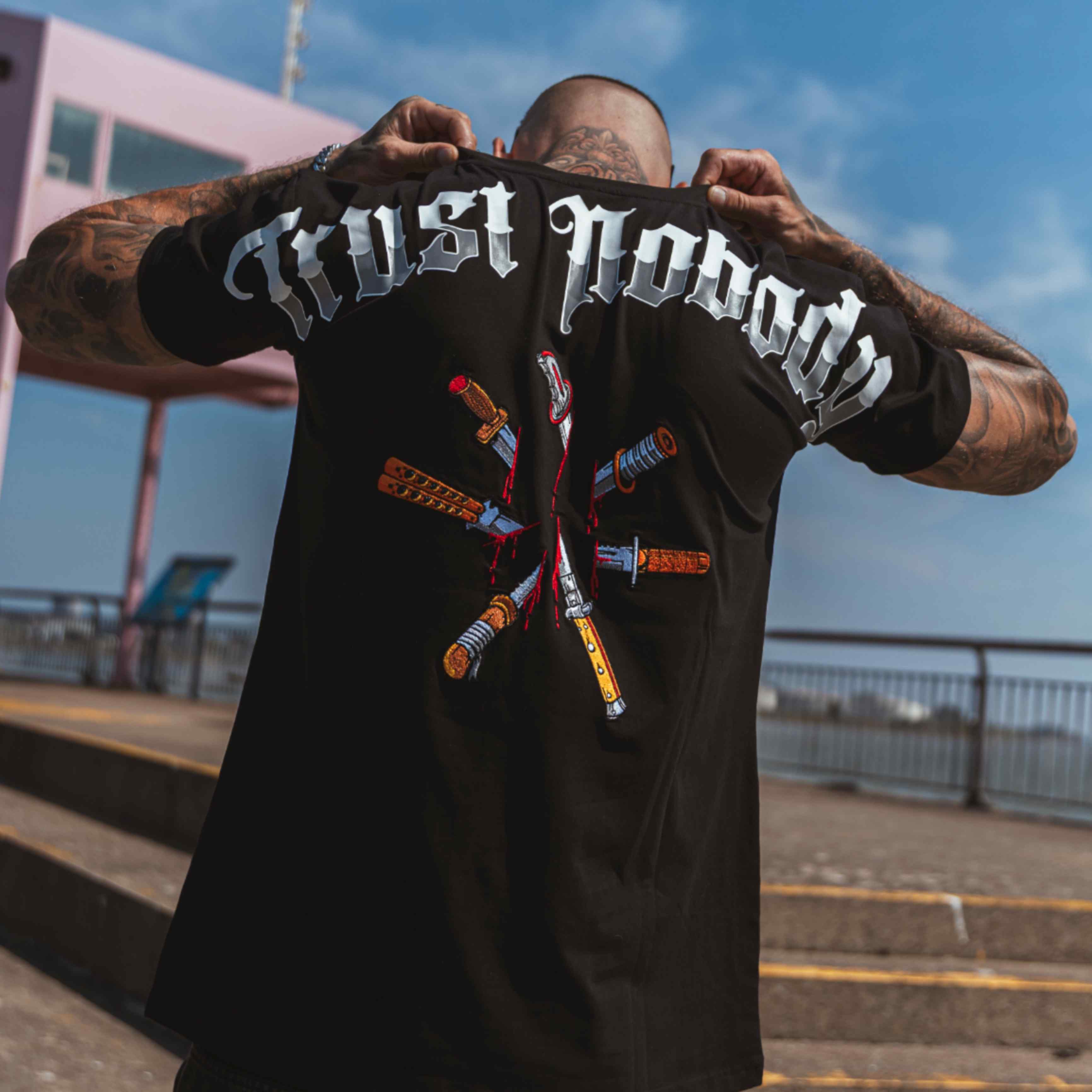 MVL „Trust nobody back stab“-T-Shirt